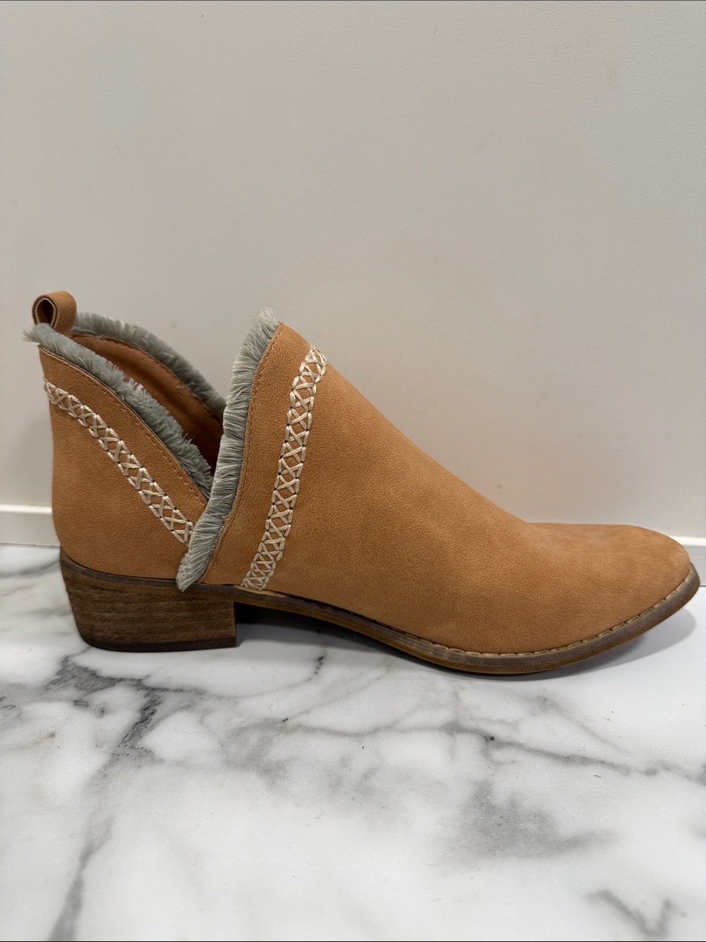 Mi.iM Camel Suede Stitch Detail Tan Women’s Booties Size 7.5